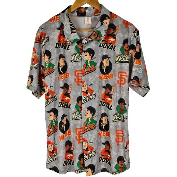 GIANTS MLB MEN'S SHORT-SLEEVE BUTTON-UP TEAM SHIRT SIZE MEDIUM - Picture 1 of 8